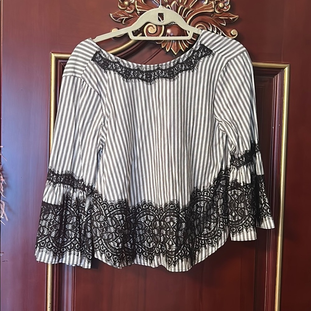 Zara size small top
